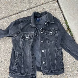 zara jean jacket size small fits like a medium